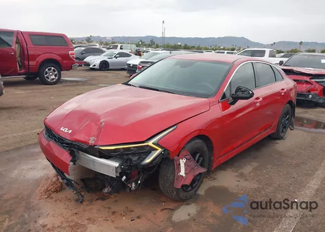 2025 Kia K5 Lxs z USA, uszkodzony, nr VIN KNAG24J70S5338769